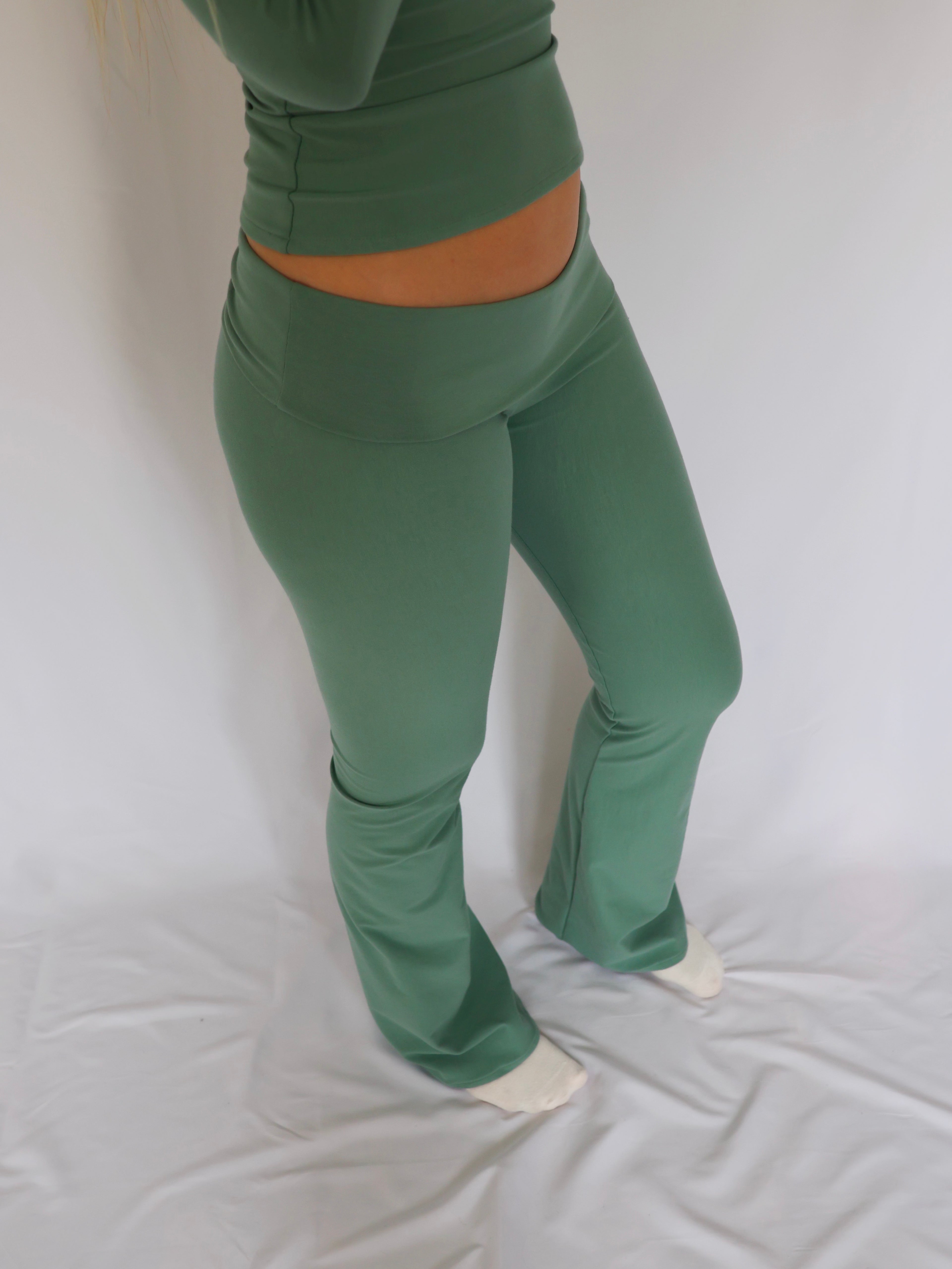 Low waist flare fold over pants - Sage