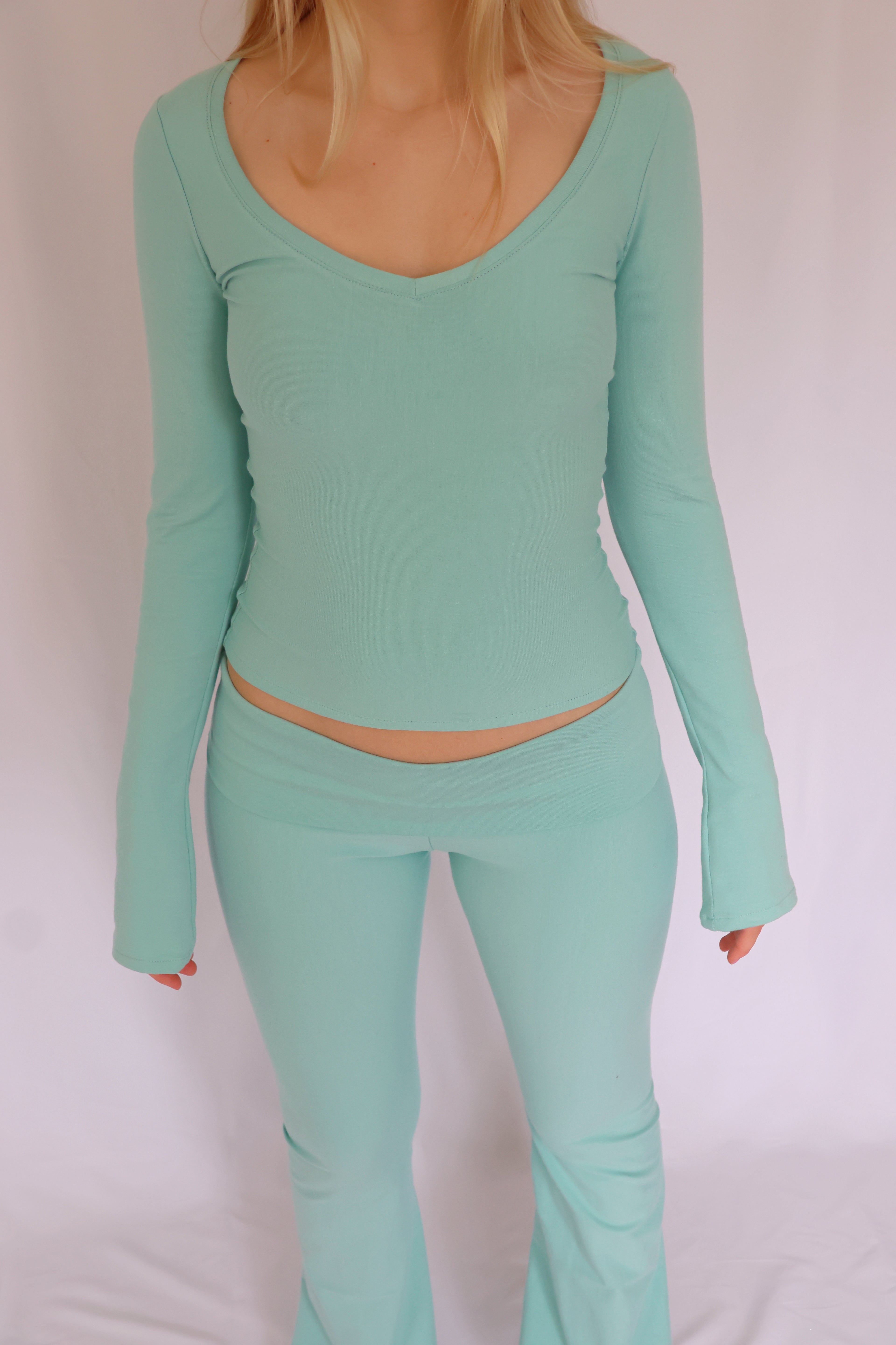 V-neck shirt - Mint