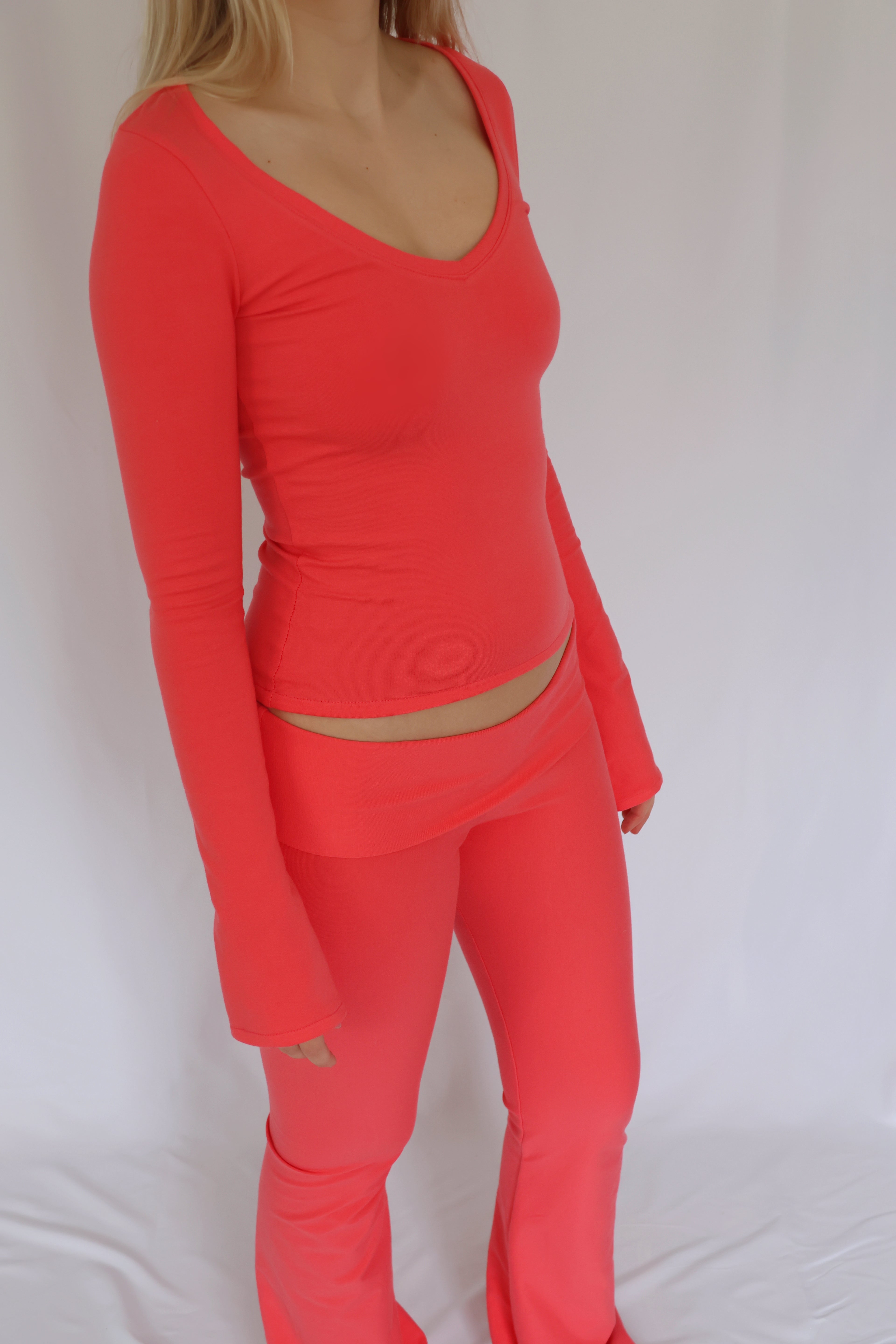 V-neck shirt - Coral