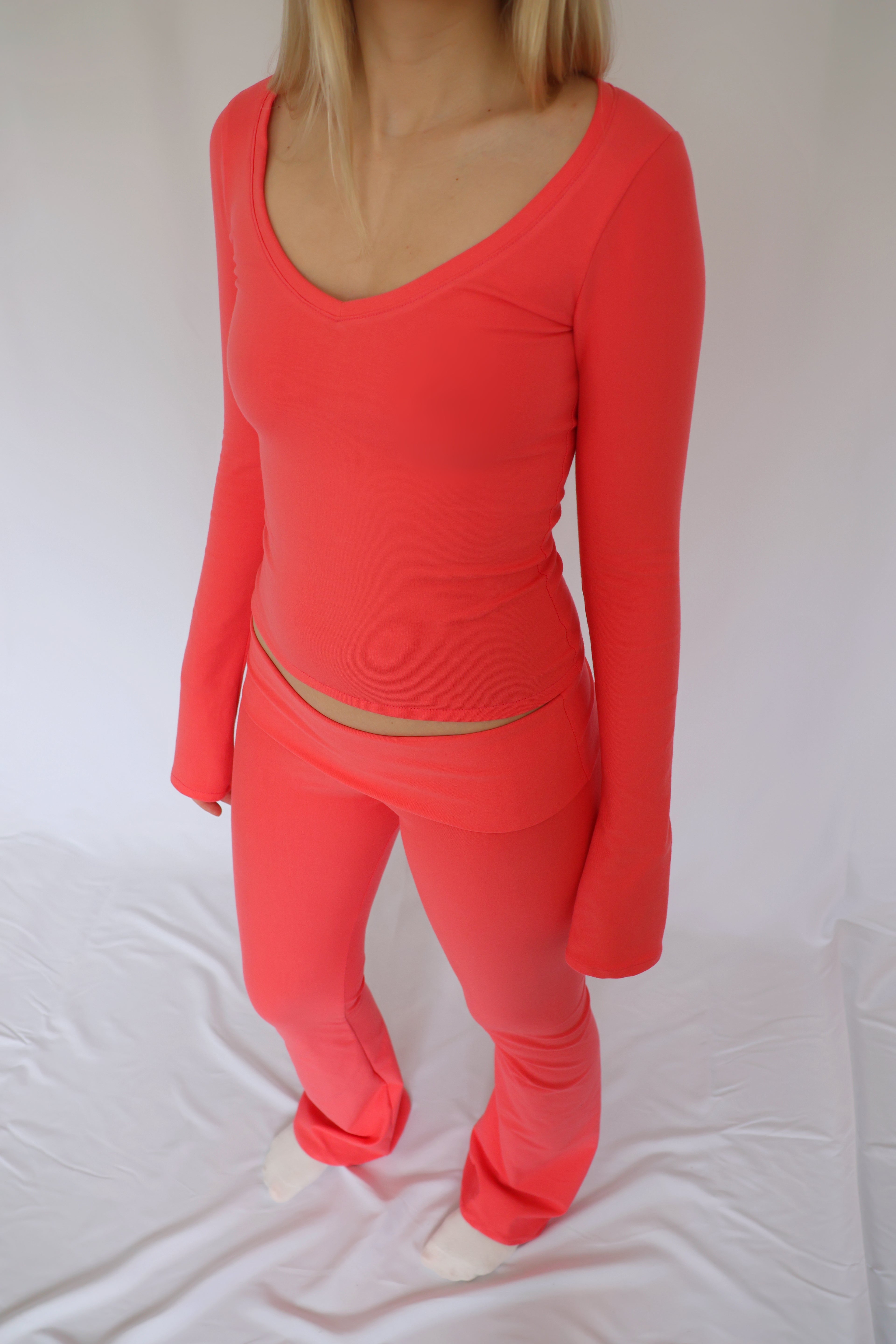 V-neck shirt - Coral