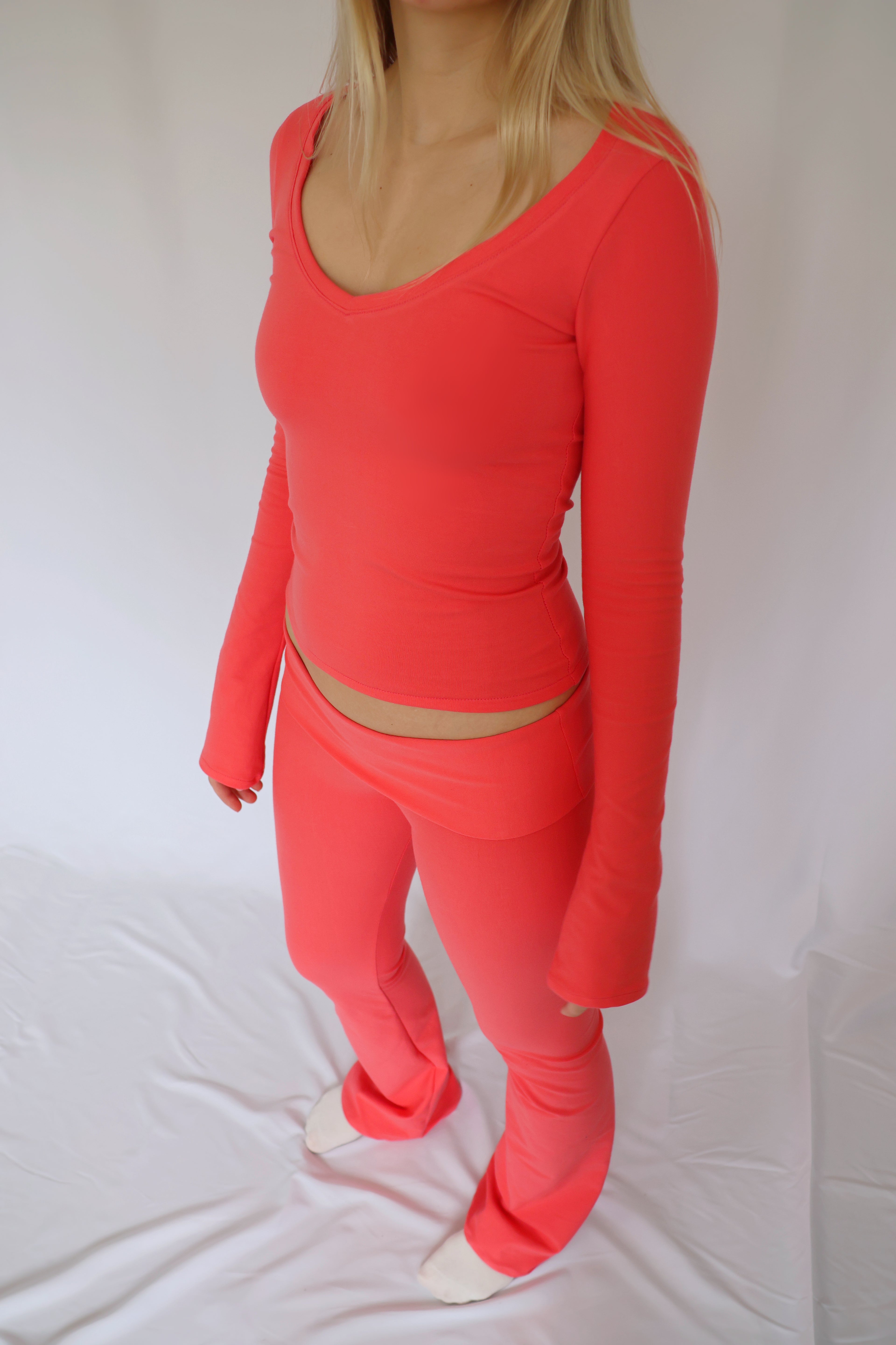 V-neck shirt - Coral